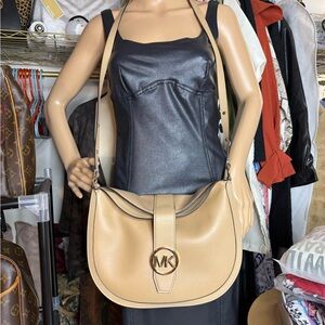 Michael Kors Tan Shoulder Bag with Flap Closure and Gold Hardware